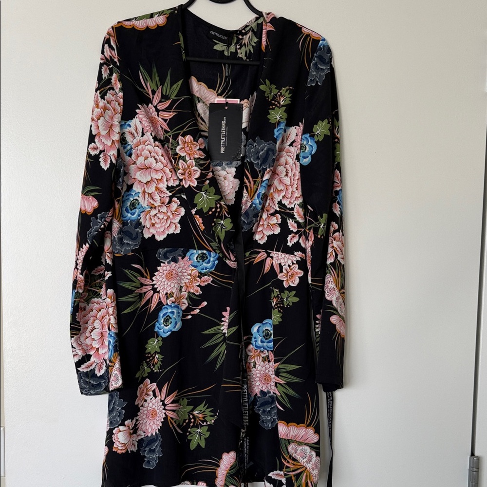 Pretty little thing- Long Sleeve floral dress